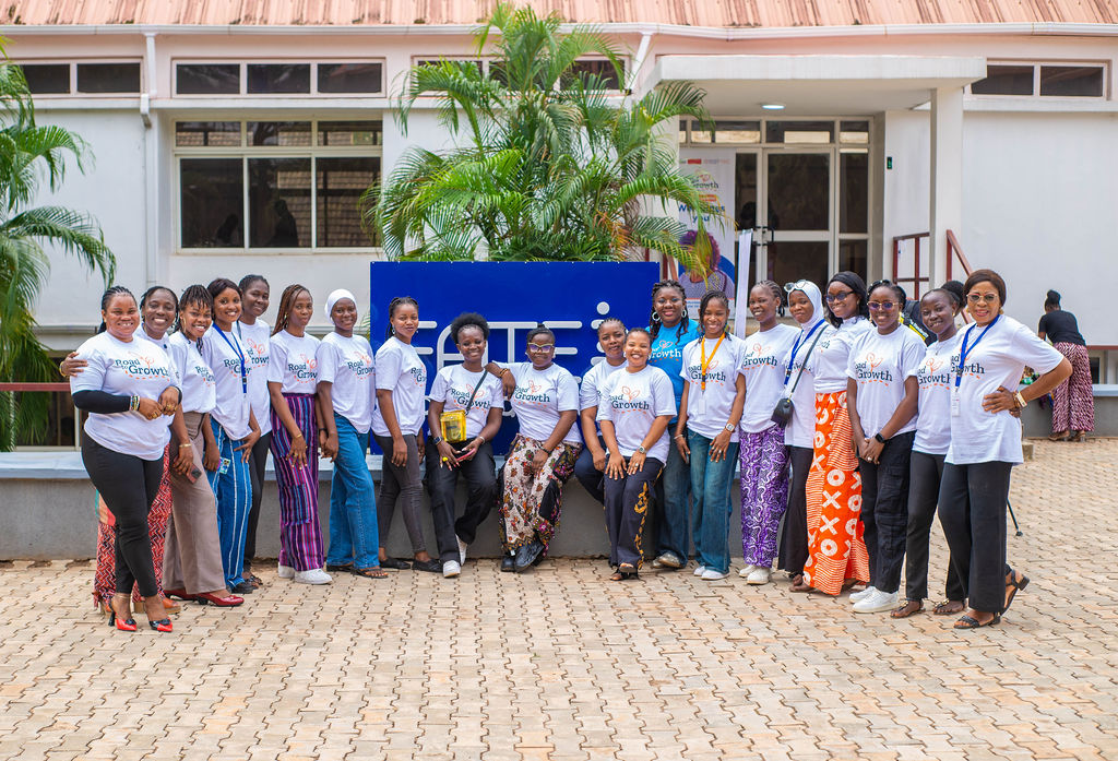 Women entrepreneurs collaborating in a boutique